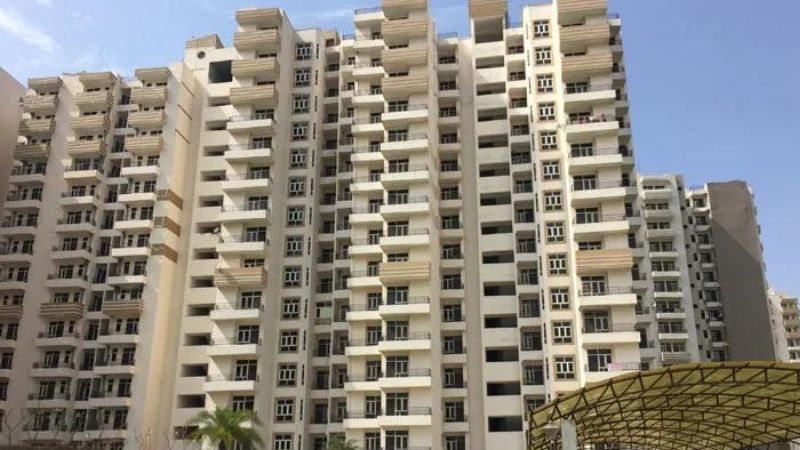 Gaur Wave City